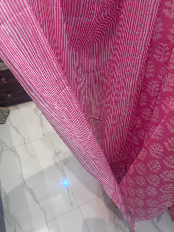 Three piece set in pink colour