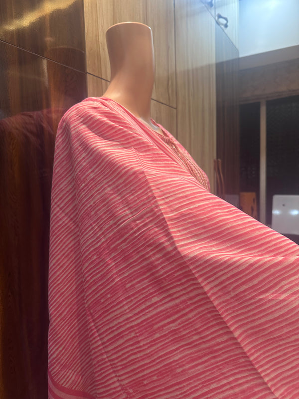 Three piece set in pink colour