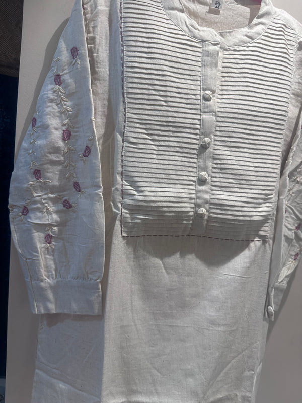 OFF-WHITE Embroidered CO-ORD Set(pink or white embroidered buttons