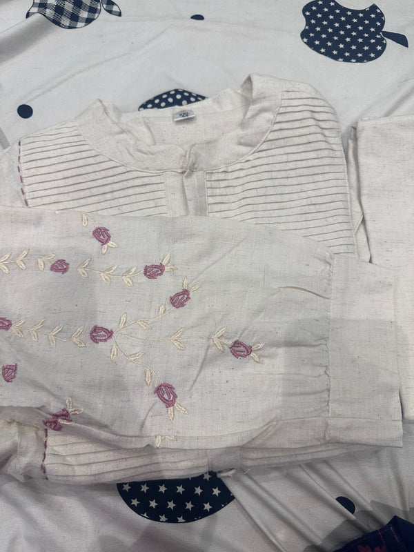 OFF-WHITE Embroidered CO-ORD Set(pink or white embroidered buttons