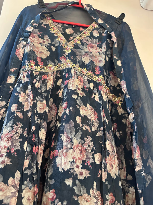 Pure Viscose Chinon Alia Cut Dress