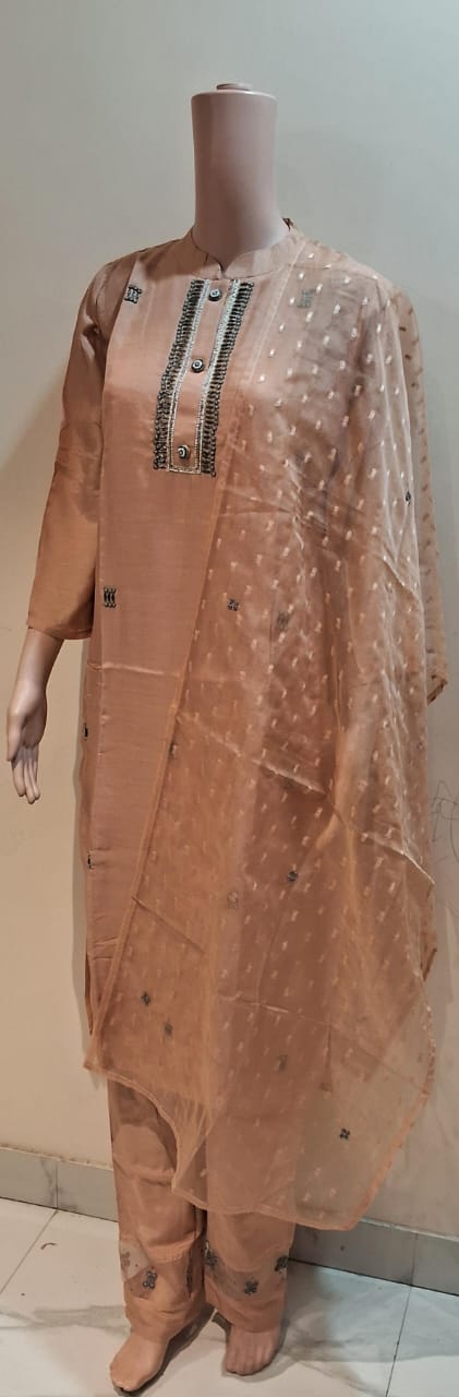BROWN COLOUR THREE PIECE SUIT